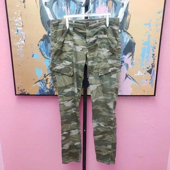 Rewind Camo Pants - Picture 1 of 3